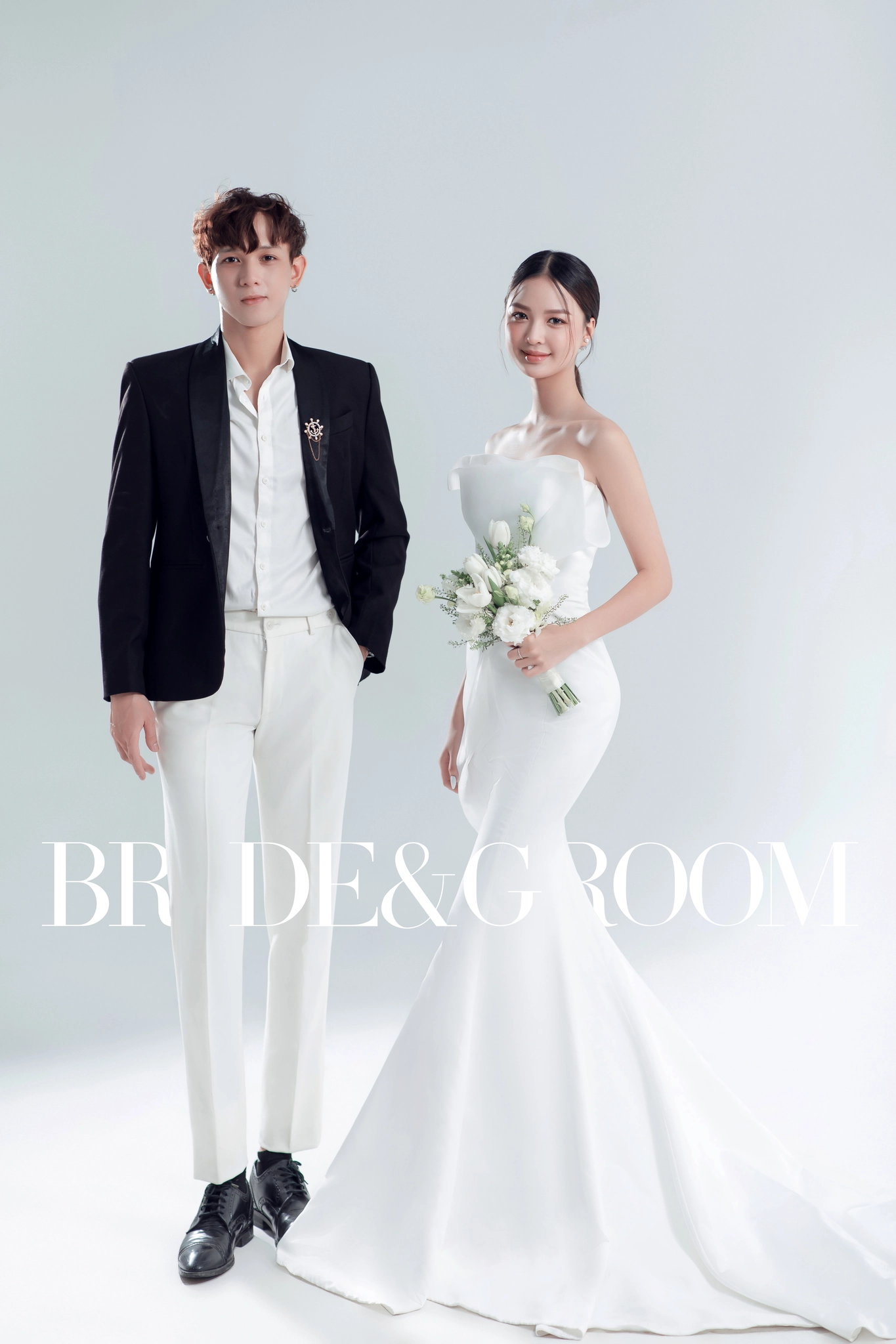 lam-thiep-cuoi-online-mien-phi_1763115483_97f69b00